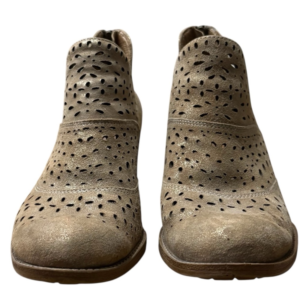 SOFFT Wyoming Ankle Booties with Chunky Heel with Perforated Design Size 8 - Picture 5 of 8